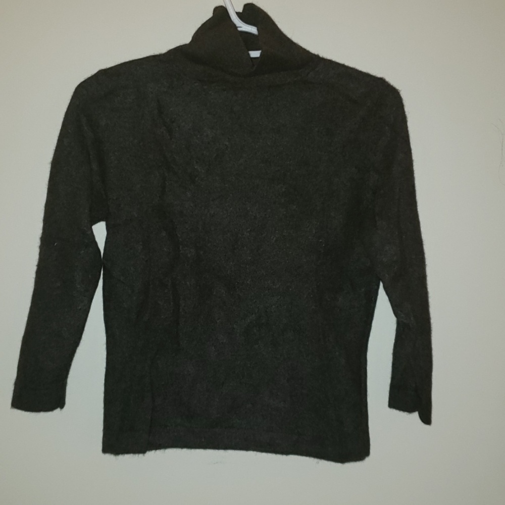 Grey cashmere sweater